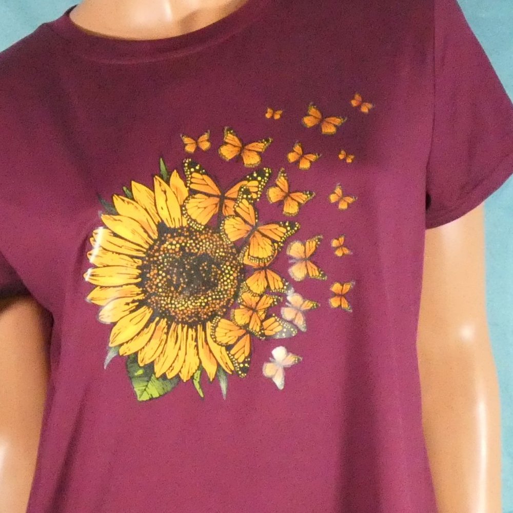 *Reduced* Dreams of flowers & monarch butterflies, t-shirt-style top burgundy